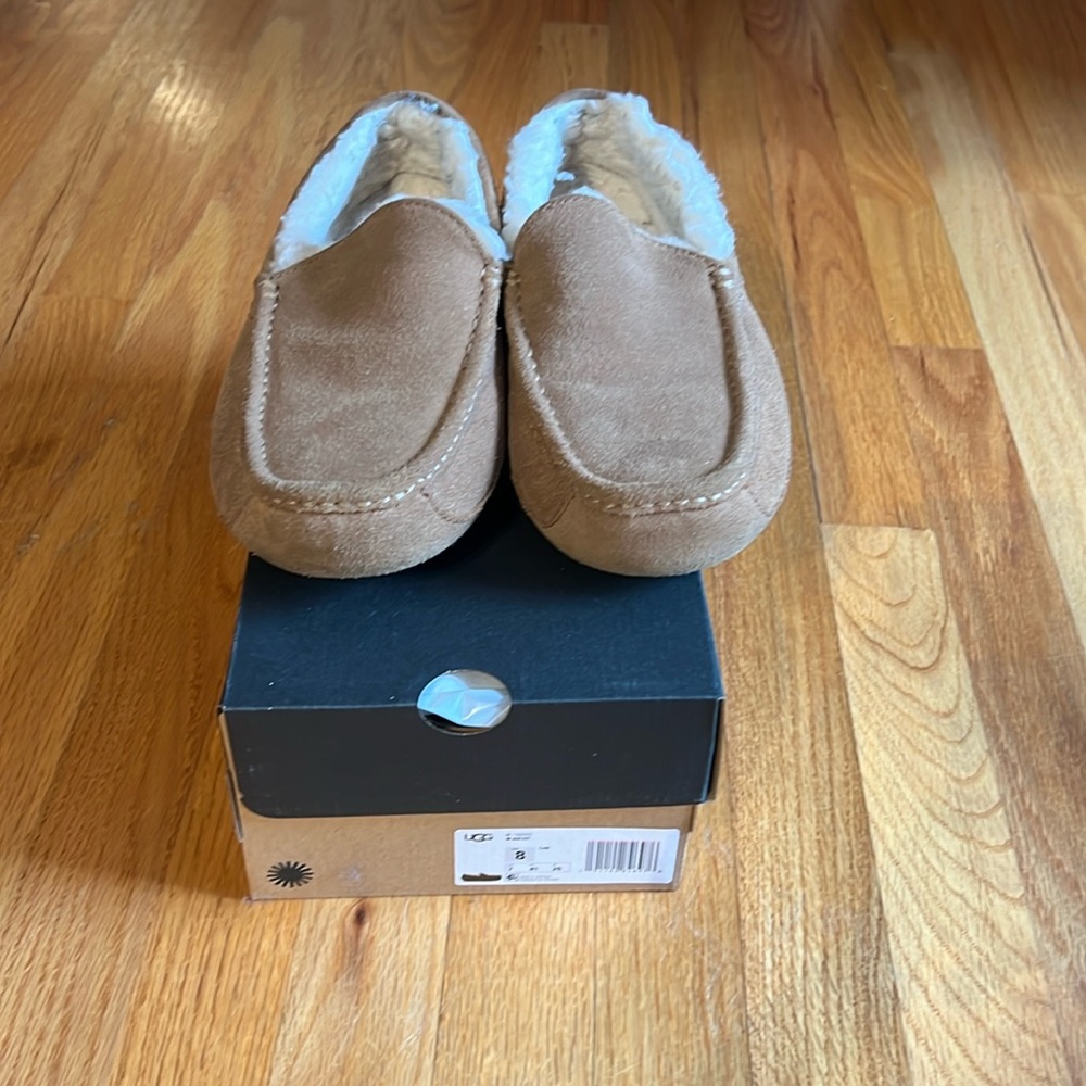 Excellent condition UGG Ascot slippers - Men 8